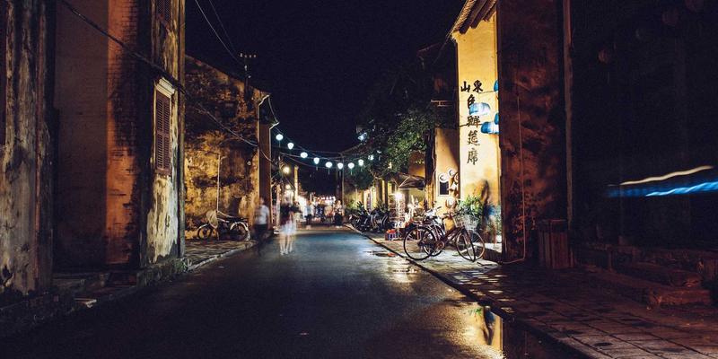 BZDBZ引领变革：揭秘化妆品行业高端定制化包装设备的发展趋势与工业包装新范式