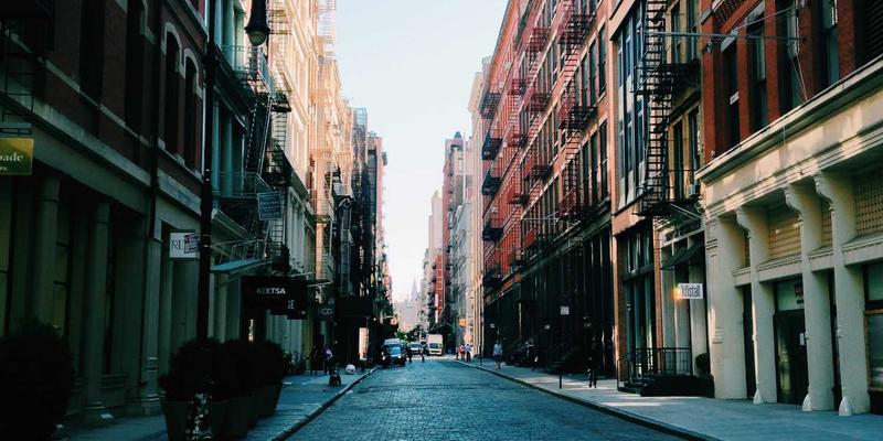 多规格自适应技术：枕式包装机如何重塑工业包装解决方案的竞争力